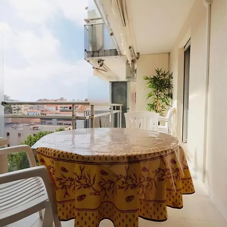 Le Poincaré - 4 Prs - Clim - 300 M Apartamento